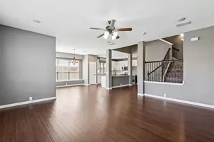 2425 Thunderbrook Dr, Little Elm, TX 75068 - Photo 4