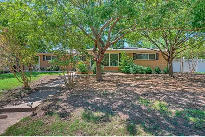 1732 Hilltop Drive, Waco, TX 76710 - Photo 2