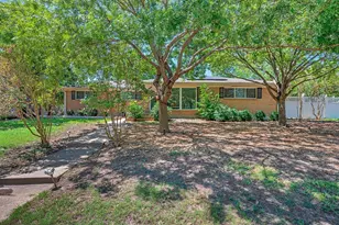 1732 Hilltop Dr, Waco, TX 76710 - Photo 2