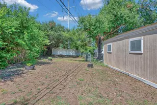 1732 Hilltop Dr, Waco, TX 76710 - Photo 30