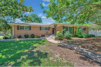 1732 Hilltop Drive, Waco, TX 76710 - Photo 1