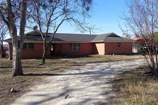 612 S Files St, Itasca, TX 76055 - Photo 1