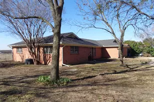 612 S Files St, Itasca, TX 76055 - Photo 4