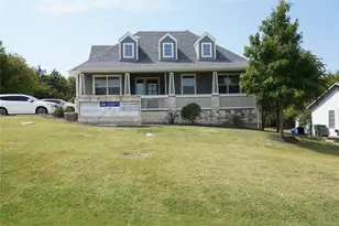 212 E Broadway St, Prosper, TX 75078 - Photo 2