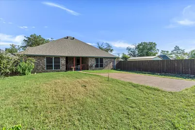 315 W 6th Street, Justin, TX 76247 - Photo 28