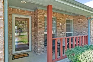 315 W 6th St, Justin, TX 76247 - Photo 4