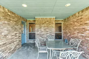 315 W 6th St, Justin, TX 76247 - Photo 26