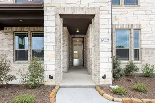 1642 Carlisle Dr, Cedar Hill, TX 75116 - Photo 4