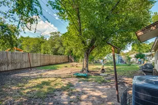 103 NE Murphy Rd, Burleson, TX 76028 - Photo 12