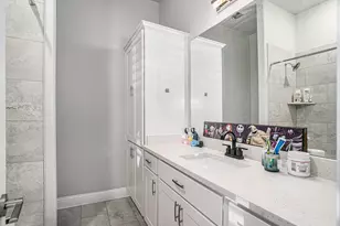 1824 Royal Lake Dr, Grand Prairie, TX 75052 - Photo 28