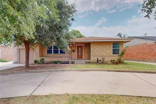 1610 N O'Connor Rd, Irving, TX 75061 - Photo 1