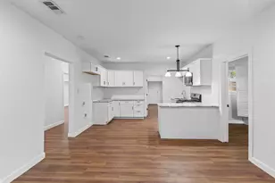 709 N Buffalo Ave, Cleburne, TX 76033 - Photo 10