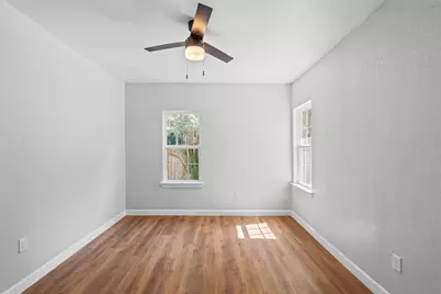 709 N Buffalo Avenue, Cleburne, TX 76033 - Photo 12