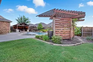 7945 Forest Lakes Dr, North Richland Hills, TX 76182 - Photo 32