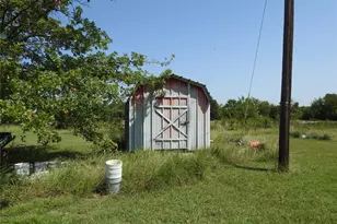 421 Co Rd 2905, Dodd City, TX 75438 - Photo 22