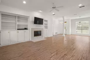 8911 Magnolia Vale Dr, Granbury, TX 76049 - Photo 10