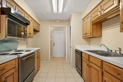 2602 Highland Street, Greenville, TX 75402 - Photo 8