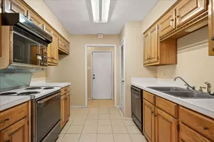 2602 Highland St, Greenville, TX 75402 - Photo 8