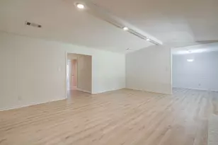 2728 Foxcroft Cir, Denton, TX 76209 - Photo 10