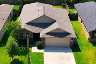 1706 E Arlington Ave, Fort Worth, TX 76104 - Photo 1