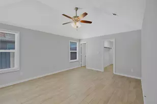 1016 E Cannon St, Fort Worth, TX 76104 - Photo 14