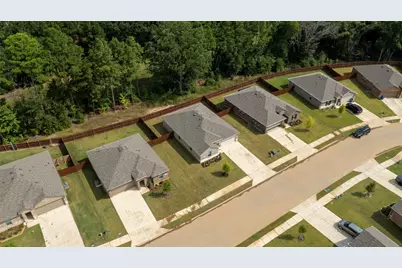 603 E River Oaks Lane, Chandler, TX 75758 - Photo 2