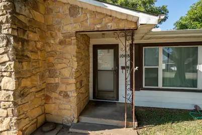 1008 W Hamilton Street, Olney, TX 76374 - Photo 2
