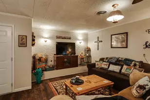 1008 W Hamilton St, Olney, TX 76374 - Photo 4