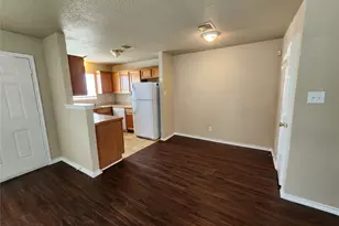 1431 E Robert St, Fort Worth, TX 76104 - Photo 4