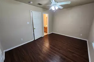 1431 E Robert St, Fort Worth, TX 76104 - Photo 10