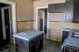 1001 E Lindsey St, Breckenridge, TX 76424 - Photo 6