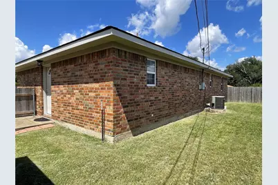 313 Jefferson Street, Fairfield, TX 75840 - Photo 24