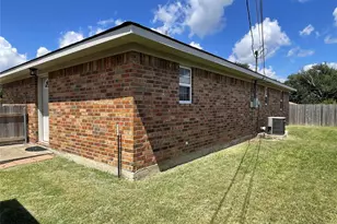 313 Jefferson St, Fairfield, TX 75840 - Photo 24