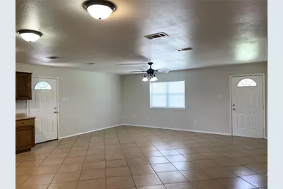 313 Jefferson Street, Fairfield, TX 75840 - Photo 4