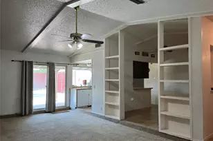 2230 Meadowglen Dr, Garland, TX 75044 - Photo 4