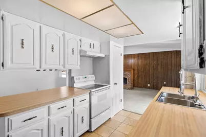 2230 Meadow Glen Drive, Garland, TX 75044 - Photo 2