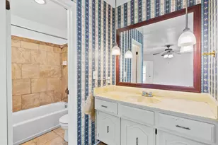 2230 Meadowglen Dr, Garland, TX 75044 - Photo 8