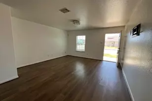 11803 Claudette St, San Antonio, TX 78252 - Photo 4