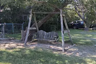 407 N Files St, Itasca, TX 76055 - Photo 28