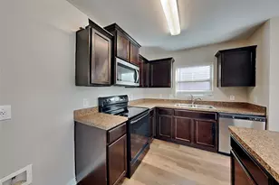 1334 Barrel Dr, Dallas, TX 75253 - Photo 2