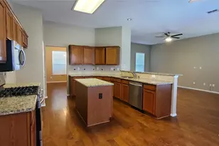 10901 Camelot Dr, Frisco, TX 75035 - Photo 6