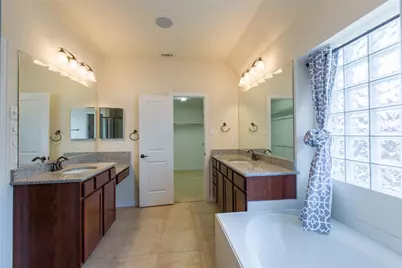 9701 Lightcatcher Drive, Plano, TX 75025 - Photo 20