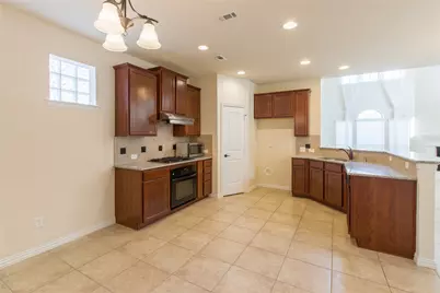 9701 Lightcatcher Drive, Plano, TX 75025 - Photo 6