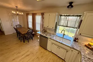 2 Broadmoor Ct, Bonham, TX 75418 - Photo 4