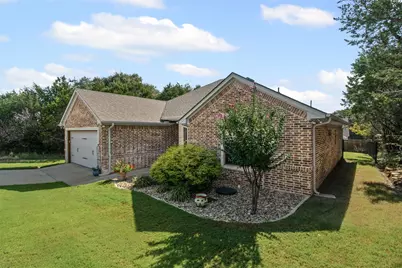 2711 San Gabriel Drive, Granbury, TX 76048 - Photo 4