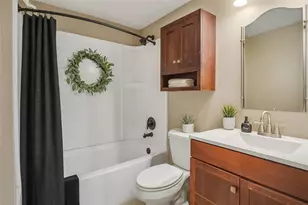 2300 Balsam Dr, Arlington, TX 76006 - Photo 4