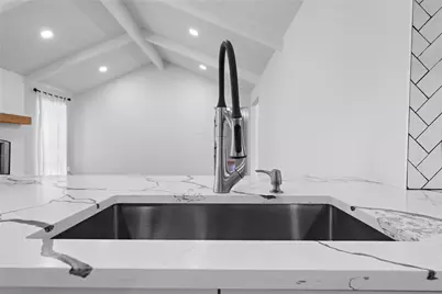 1109 Knotty Oaks Drive, Woodway, TX 76712 - Photo 14