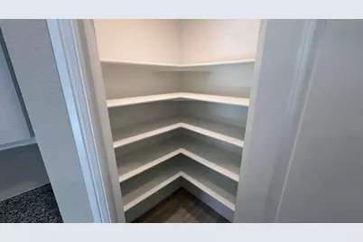 549 Marsh Street, Cleburne, TX 76033 - Photo 4