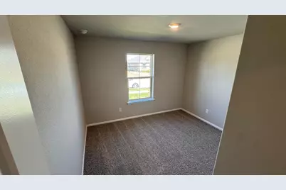 549 Marsh Street, Cleburne, TX 76033 - Photo 14