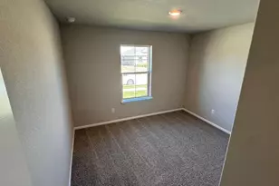 549 Marsh St, Cleburne, TX 76033 - Photo 14